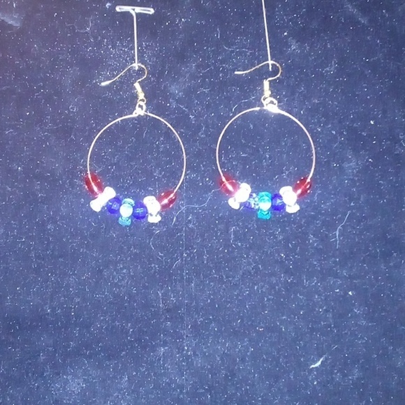 ❤️ Handmade Hoop Red/White/Blue/Teal beaded Earrings - Picture 3 of 5